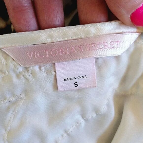 Victoria's Secret 1999 White Satin Pearl Sequin Applique Short Bridal Slip Small - Picture 12 of 17